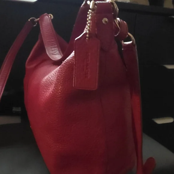 Coach Cherry Red Leather Shoulder Bag - Picture 4 of 8